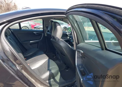 2013 Volvo S60 T5 from USA, damaged, VIN YV1612FS0D2187630